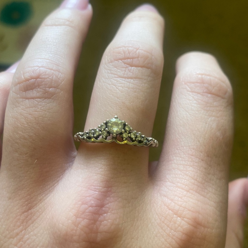 pandora tiara ring